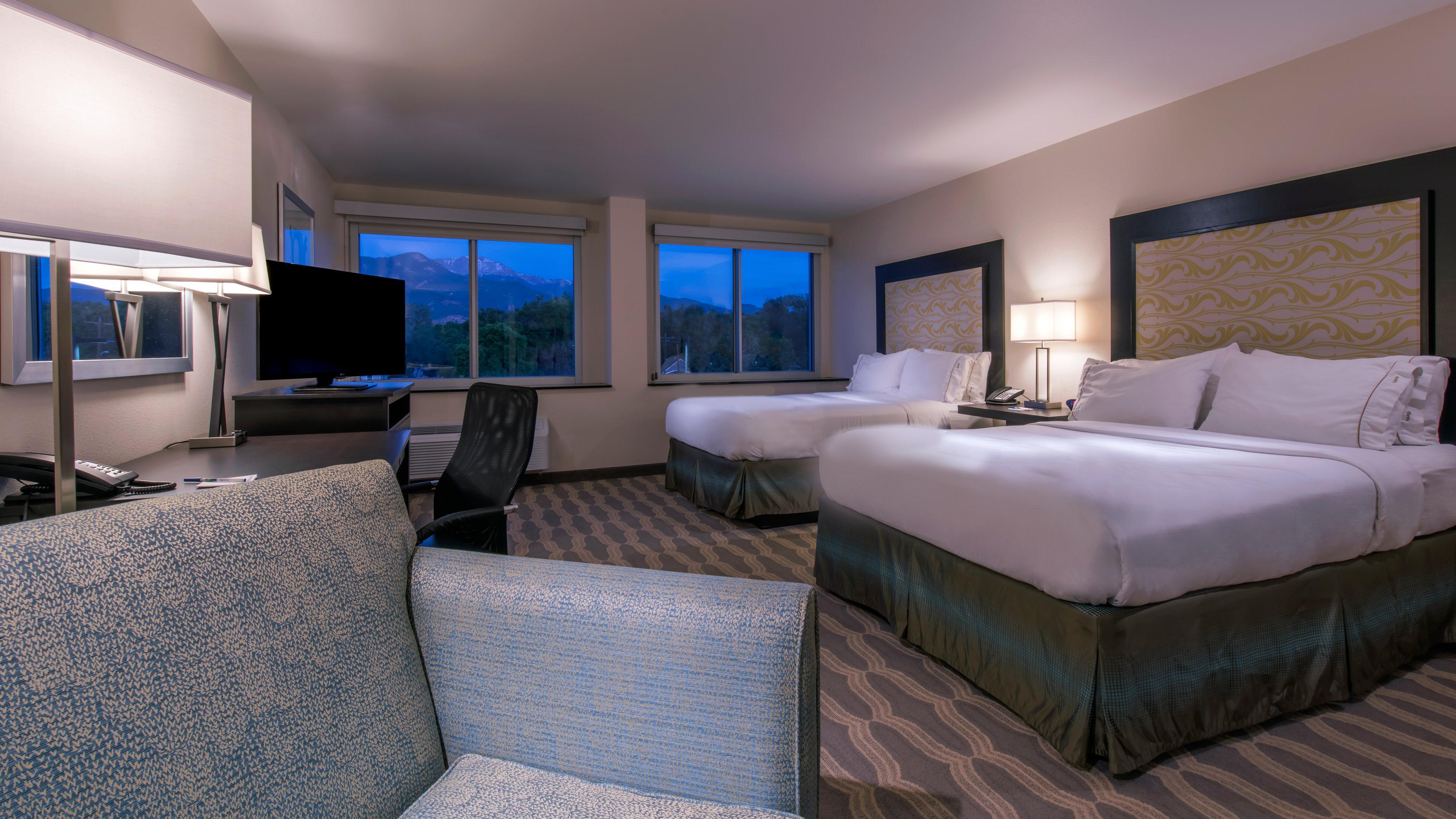 Holiday Inn Express & Suites Colorado Springs Central By Ihg Ngoại thất bức ảnh