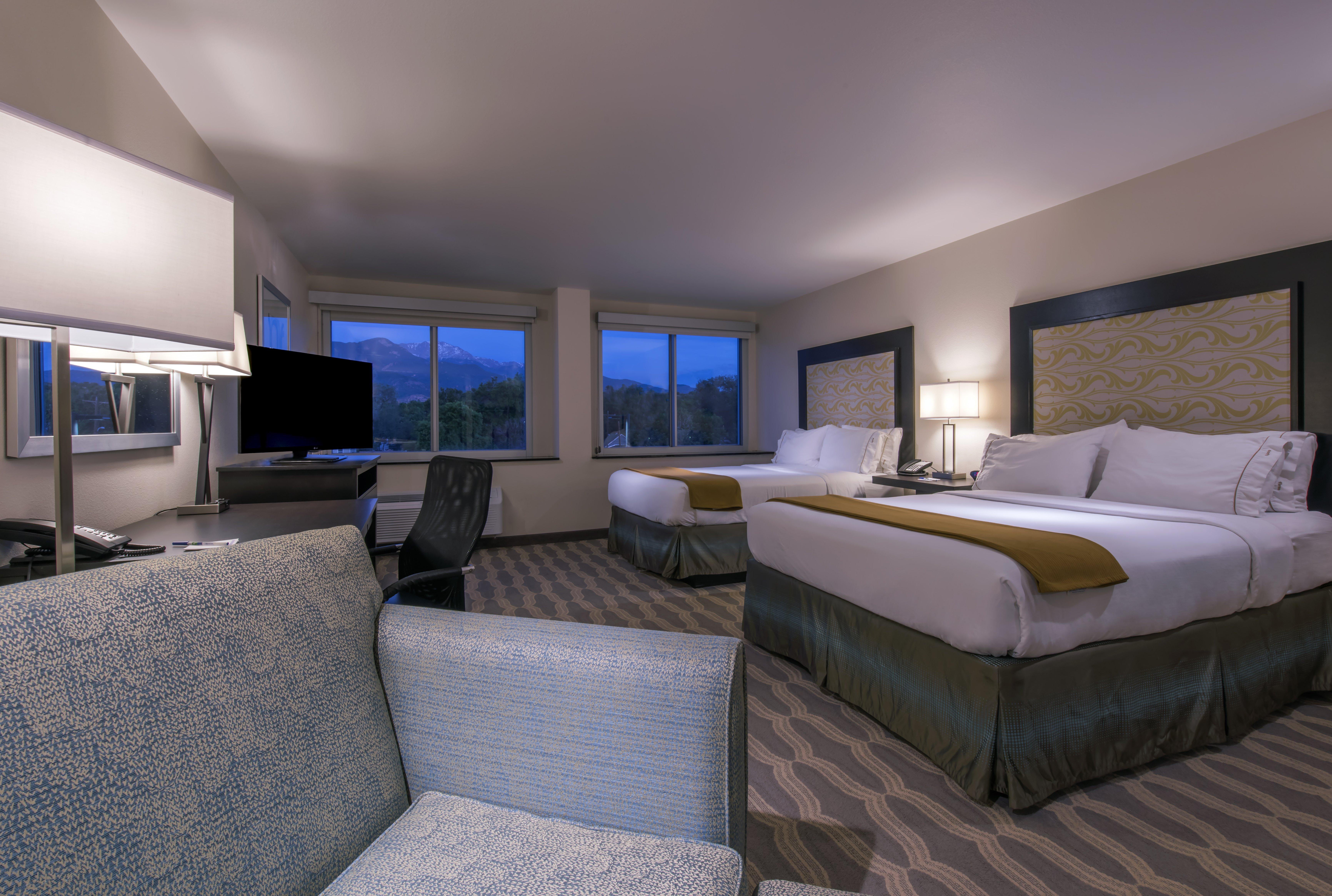 Holiday Inn Express & Suites Colorado Springs Central By Ihg Ngoại thất bức ảnh