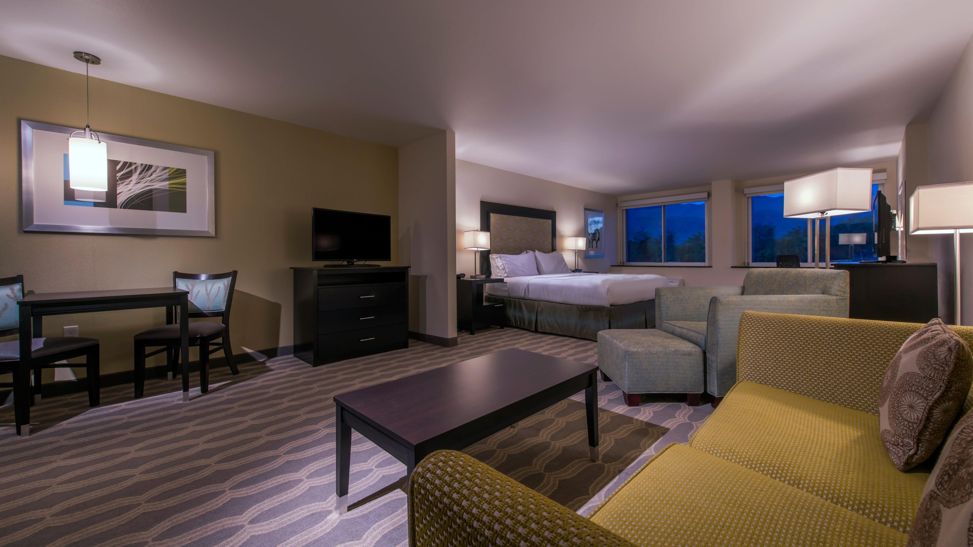Holiday Inn Express & Suites Colorado Springs Central By Ihg Ngoại thất bức ảnh