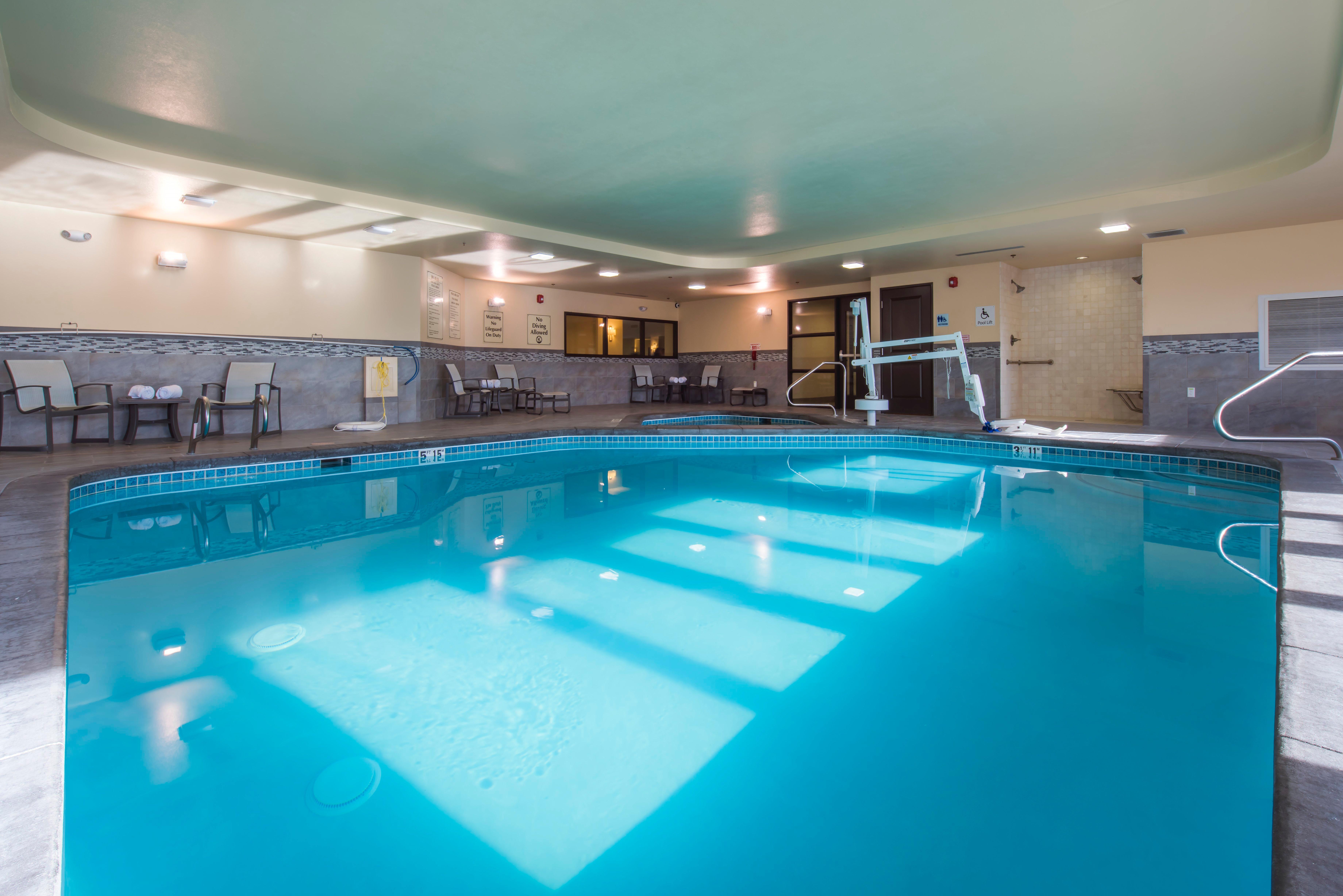 Holiday Inn Express & Suites Colorado Springs Central By Ihg Ngoại thất bức ảnh