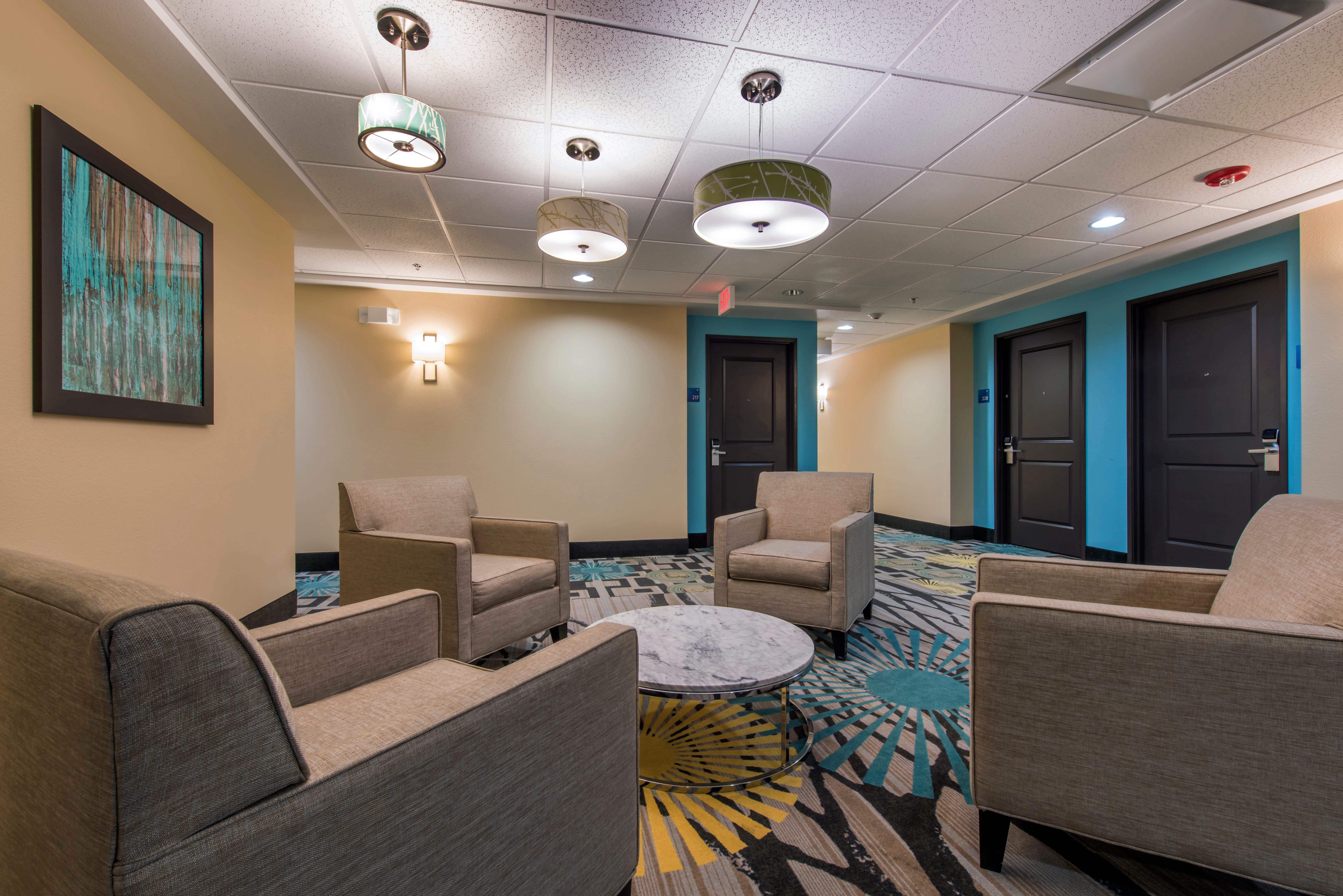 Holiday Inn Express & Suites Colorado Springs Central By Ihg Ngoại thất bức ảnh