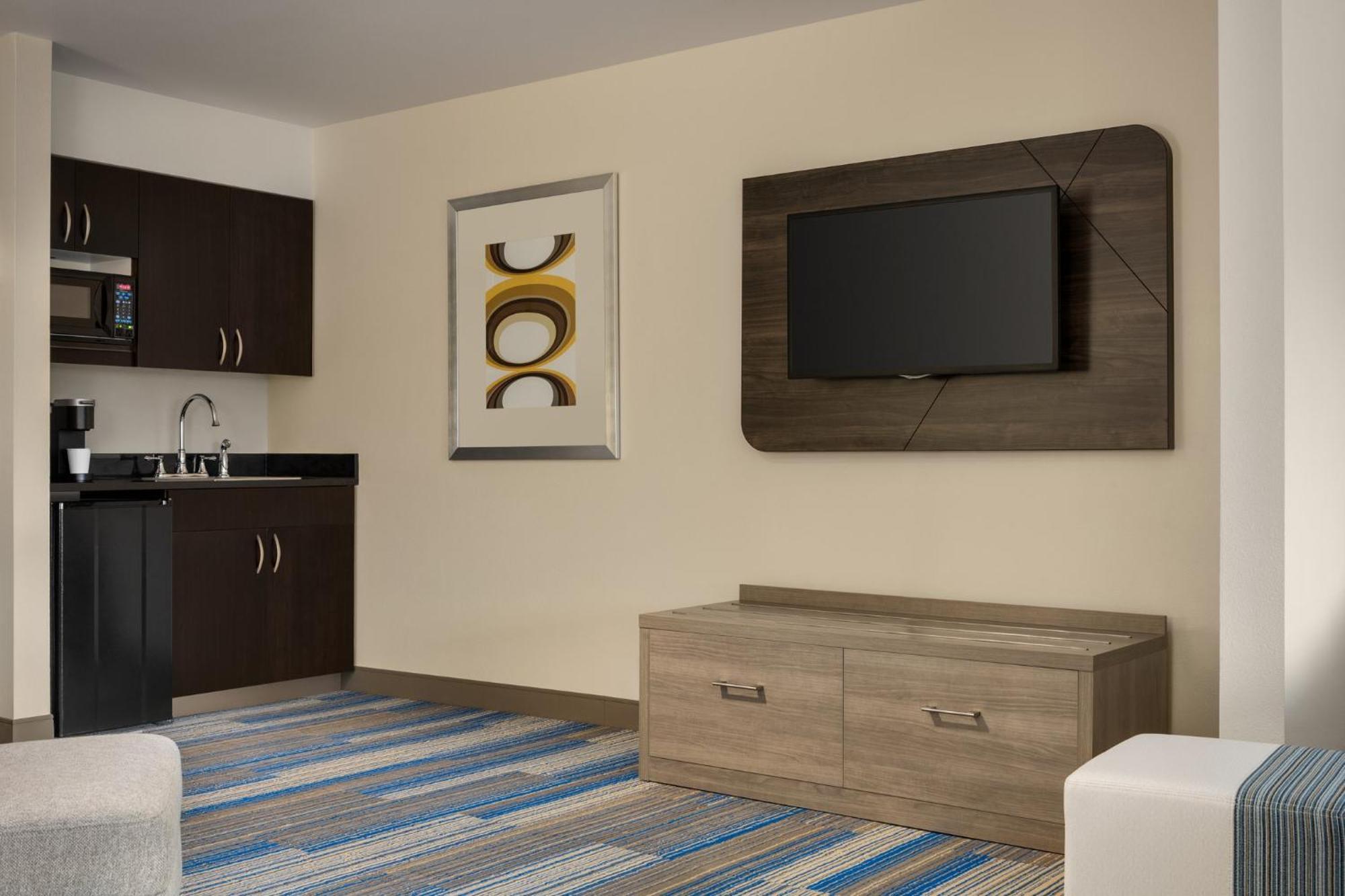 Holiday Inn Express & Suites Colorado Springs Central By Ihg Ngoại thất bức ảnh