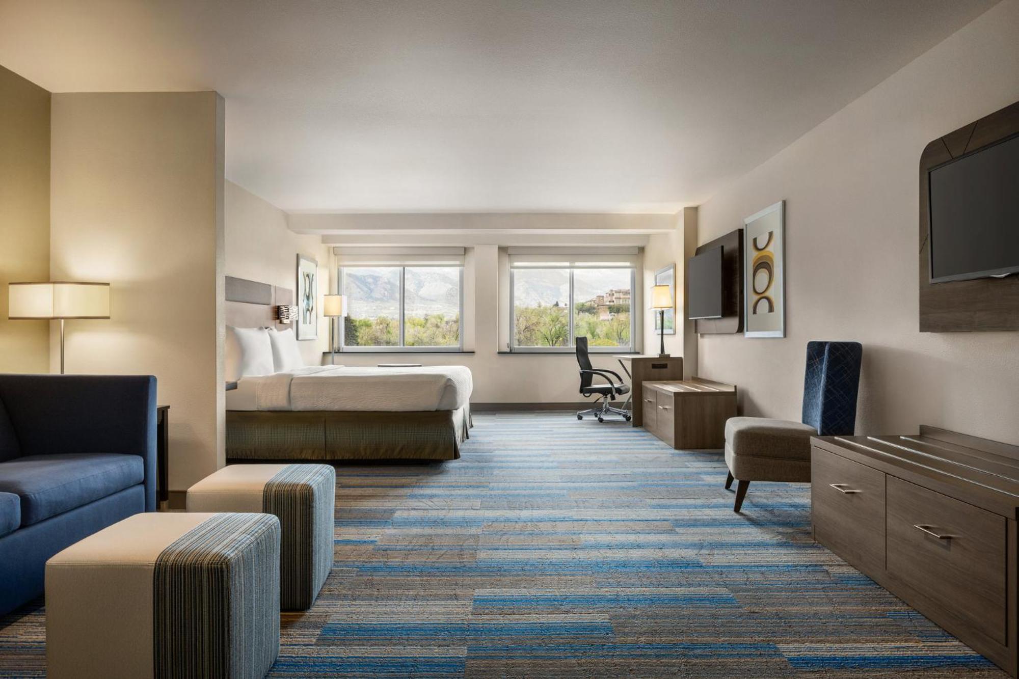 Holiday Inn Express & Suites Colorado Springs Central By Ihg Ngoại thất bức ảnh