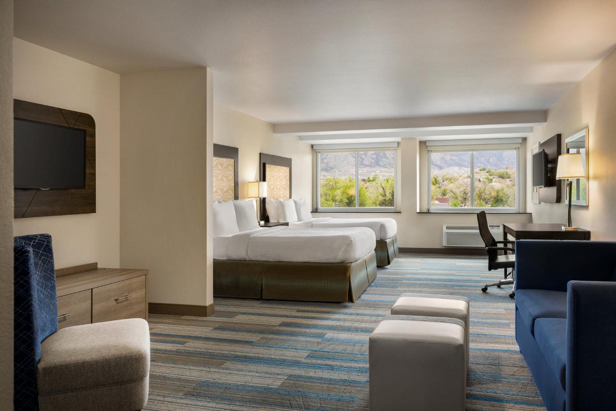 Holiday Inn Express & Suites Colorado Springs Central By Ihg Ngoại thất bức ảnh