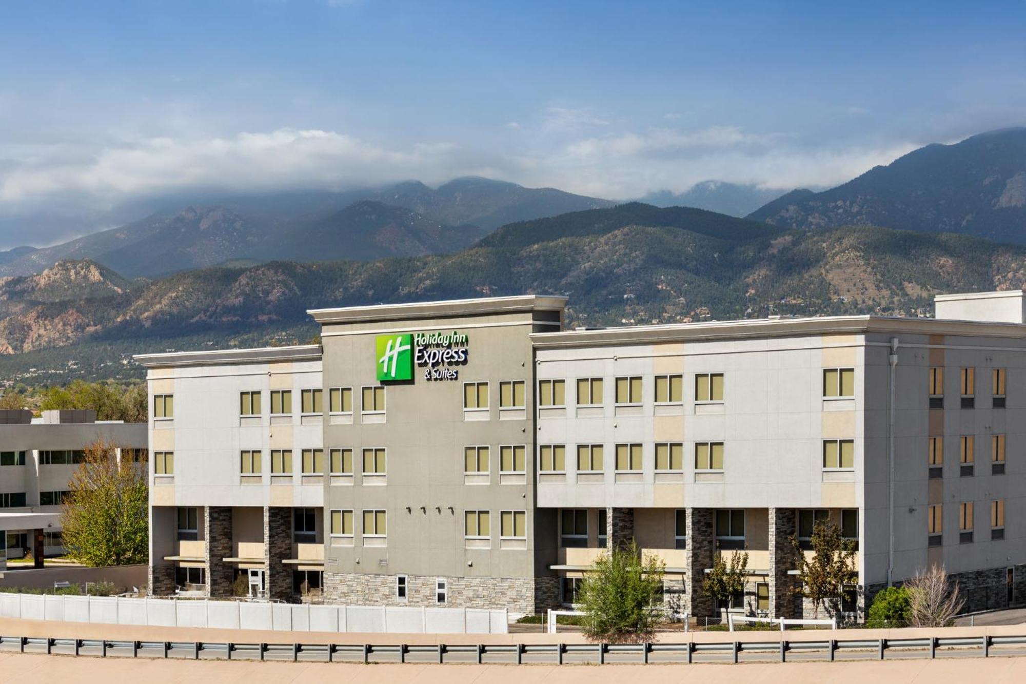 Holiday Inn Express & Suites Colorado Springs Central By Ihg Ngoại thất bức ảnh
